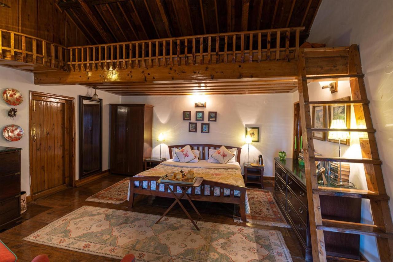 Stayvista At Violet Hill With Bonfire, Gazebo & Hill View Shimla Ngoại thất bức ảnh