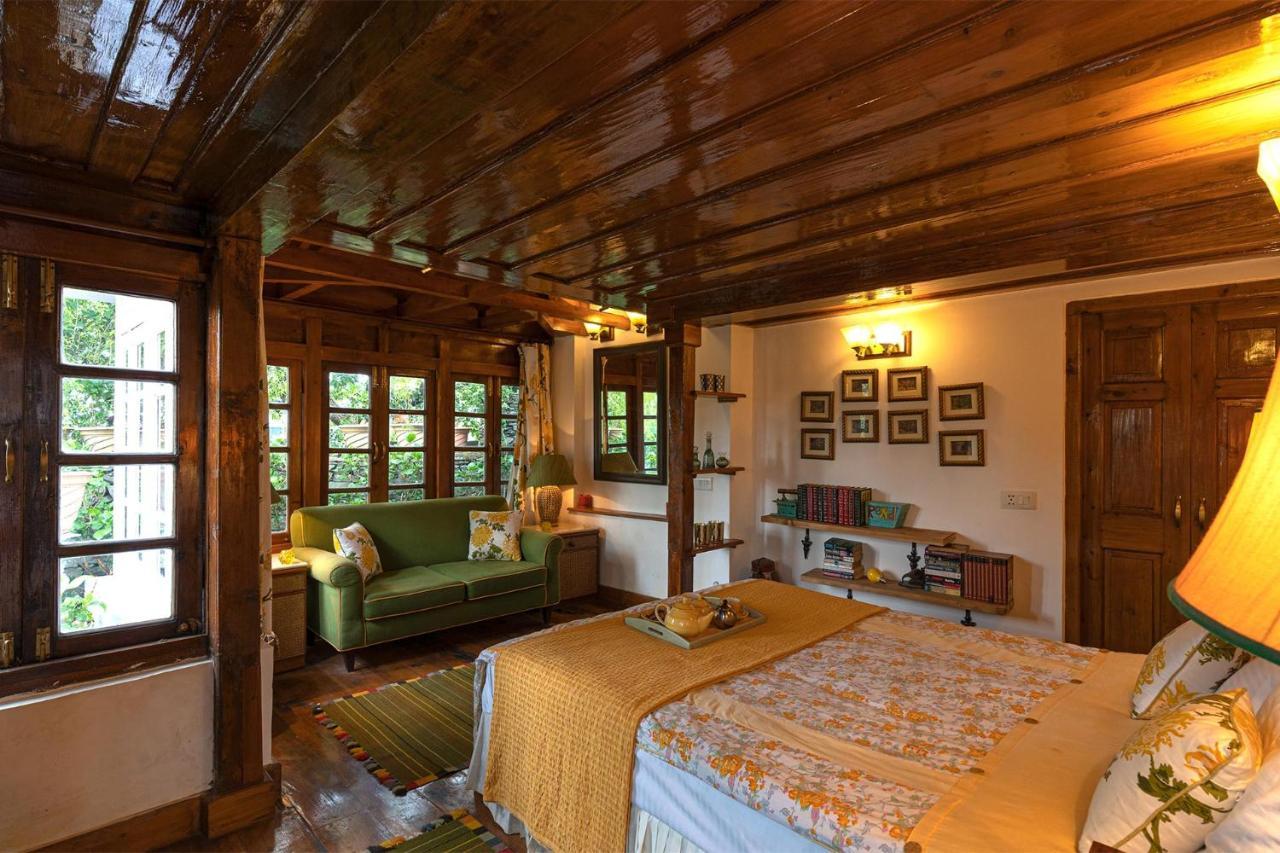 Stayvista At Violet Hill With Bonfire, Gazebo & Hill View Shimla Ngoại thất bức ảnh