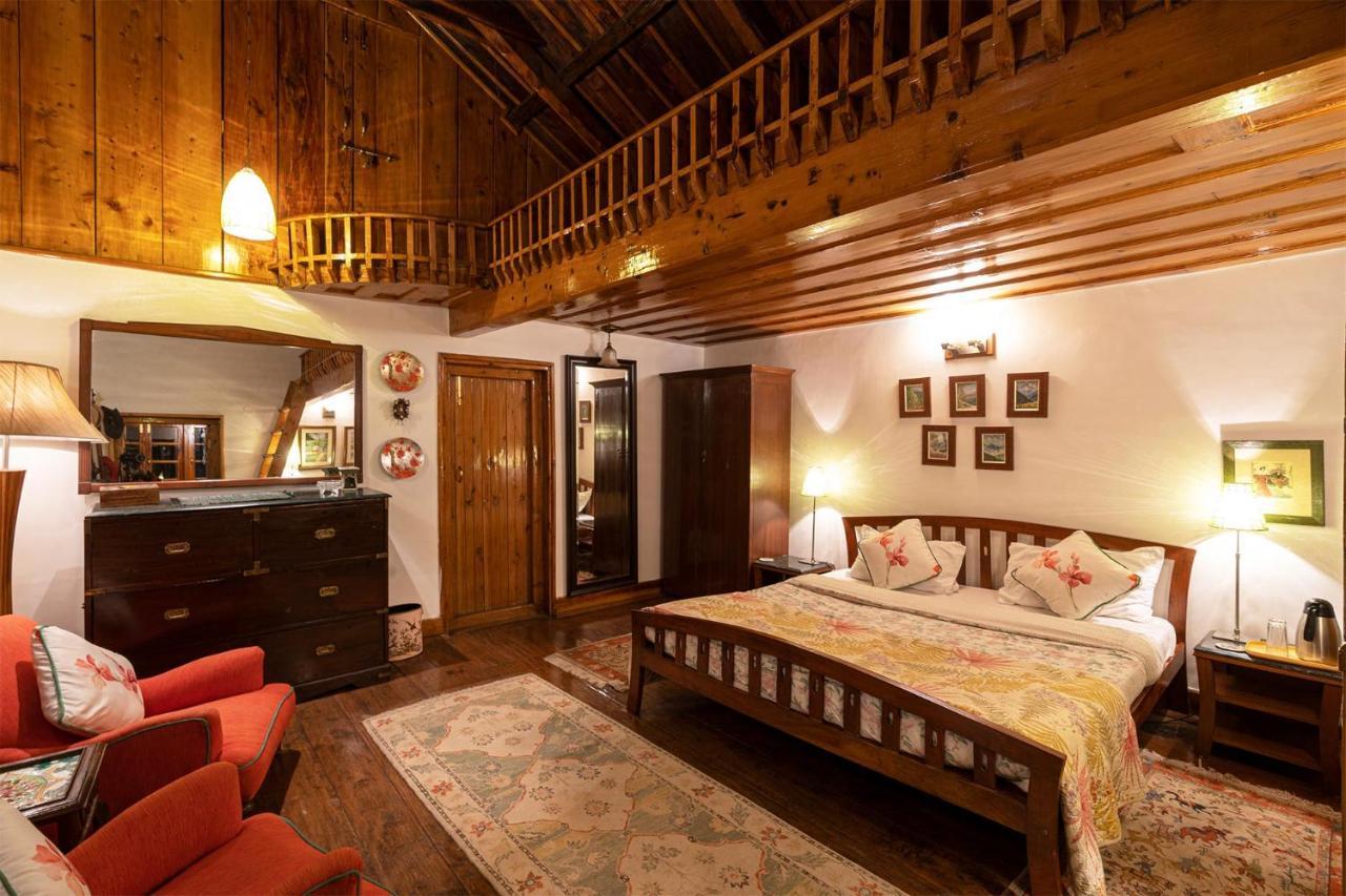 Stayvista At Violet Hill With Bonfire, Gazebo & Hill View Shimla Ngoại thất bức ảnh